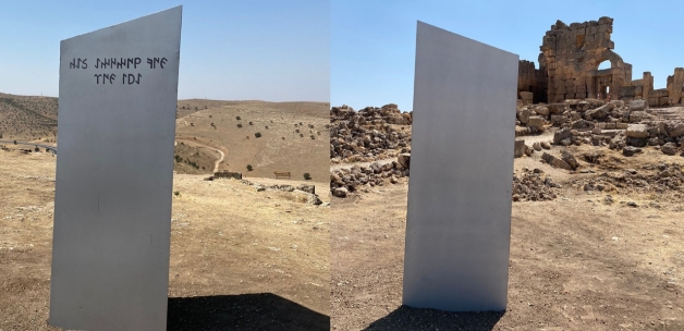 Gizemli monolit şimdi de Diyarbakır'da görüldü