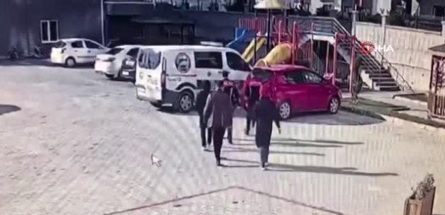 Ankara'da bir siteye giren 2 kadın hırsız yakayı ele verdi