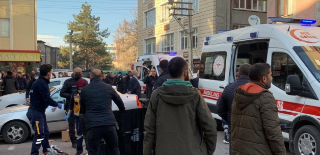 Kayseri'de sokak ortasında dehşet: 2 ölü, 1 yaralı