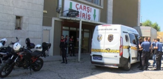 İstanbul'da davaya bakan avukat ve şikayetçi olan kadını öldüren şahıs yakalandı
