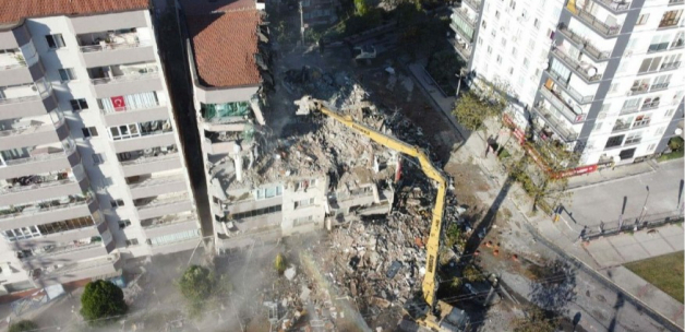 Depremde Yıkılan Yılmaz Erbek Apartmanı Davasında Kamu Görevlileri Hakkında Hapis İstemi